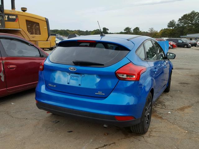 1FADP3K21FL345628 - 2015 FORD FOCUS BLUE photo 4