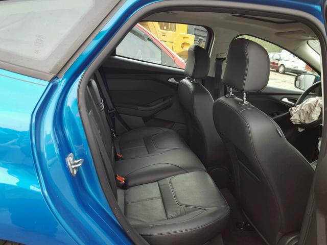 1FADP3K21FL345628 - 2015 FORD FOCUS BLUE photo 6