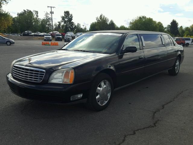 1GEEH90Y3YU550538 - 2000 CADILLAC PROFESSION BLACK photo 2