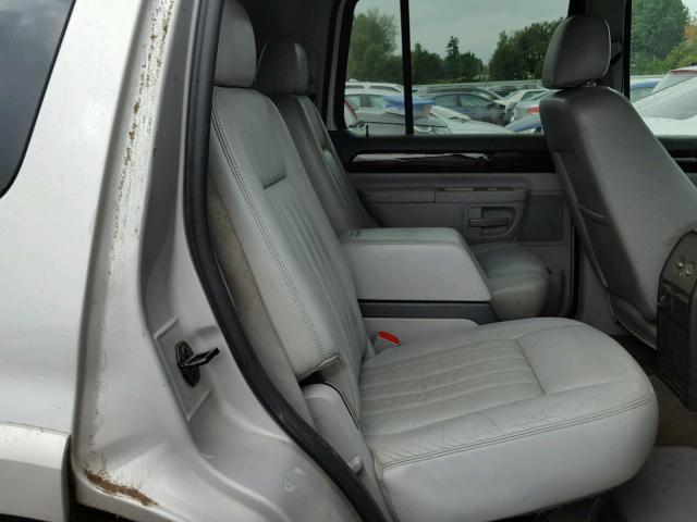 5LMEU68H85ZJ13603 - 2005 LINCOLN AVIATOR 银色 照片 6