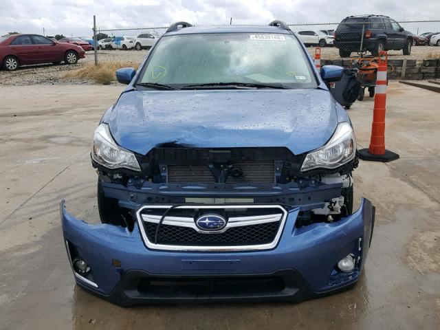 JF2GPABC7H9232174 - 2017 SUBARU CROSSTREK BLUE photo 9