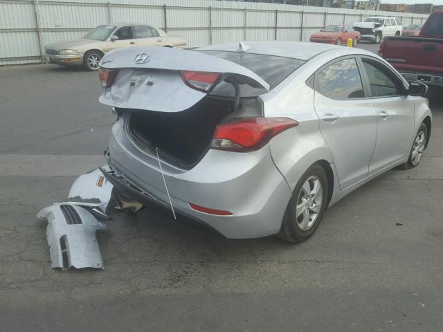 5NPDH4AE4EH521731 - 2014 HYUNDAI ELANTRA SE SILVER photo 4