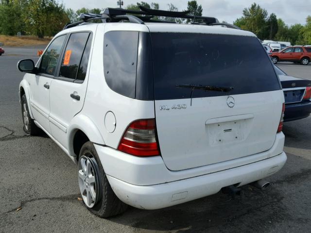 4JGAB72E21A233868 - 2001 MERCEDES-BENZ ML 430 WHITE photo 3