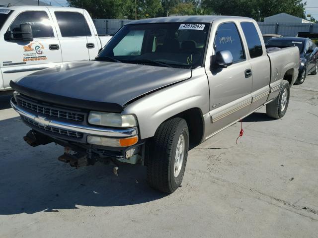 2GCEC19V7Y1174522 - 2000 CHEVROLET SILVERADO TAN photo 2