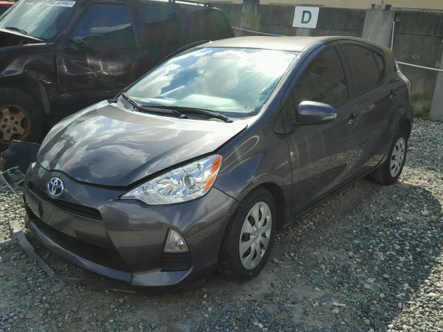 JTDKDTB35E1561639 - 2014 TOYOTA PRIUS C GRAY photo 2