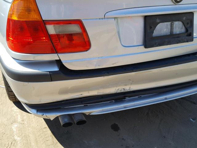 WBAEN33472PC10113 - 2002 BMW 325 IT SILVER photo 9