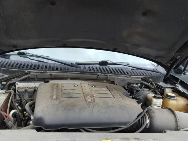 5LMFU28R34LJ26508 - 2004 LINCOLN NAVIGATOR 黑色 照片 7
