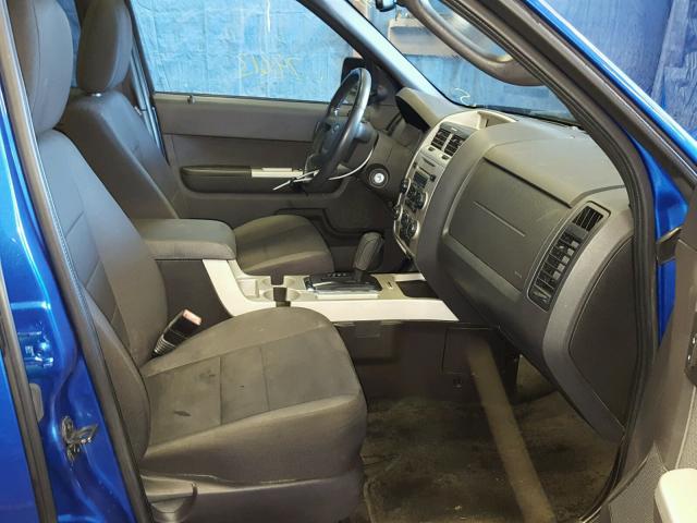 1FMCU9D77CKC40440 - 2012 FORD ESCAPE BLUE photo 5