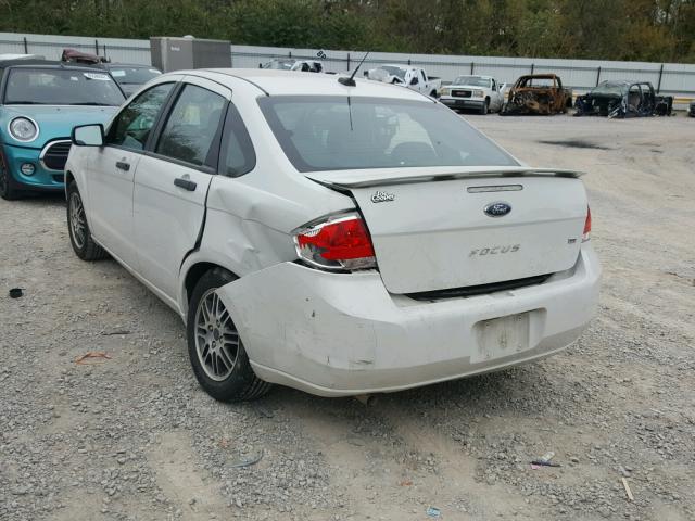 1FAHP3FN3BW179238 - 2011 FORD FOCUS SE WHITE photo 3