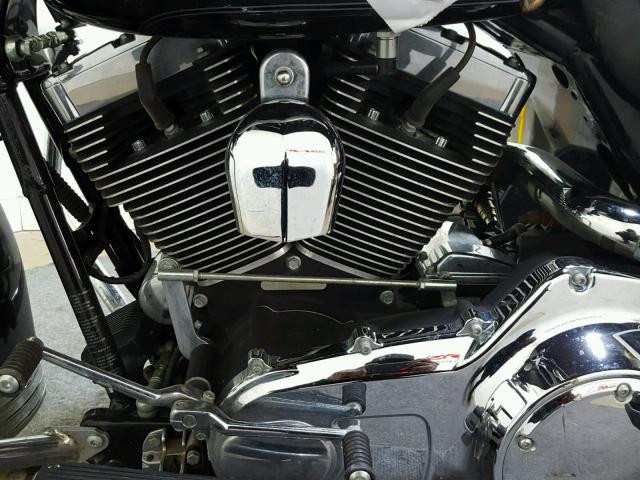 1HD1FC4178Y678537 - 2008 HARLEY-DAVIDSON FLHTCUI BLACK photo 11