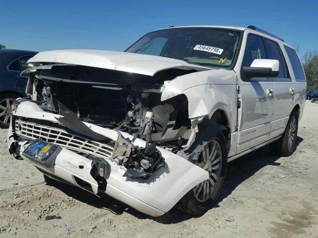 5LMFU27519LJ00205 - 2009 LINCOLN NAVIGATOR Biały zdjęcie 2