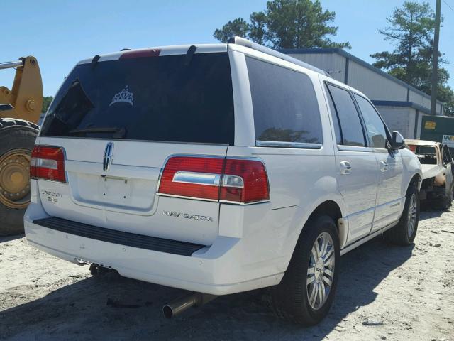 5LMFU27519LJ00205 - 2009 LINCOLN NAVIGATOR Biały zdjęcie 4