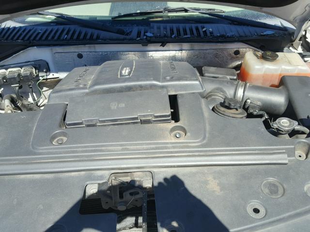 5LMFU27519LJ00205 - 2009 LINCOLN NAVIGATOR Biały zdjęcie 7