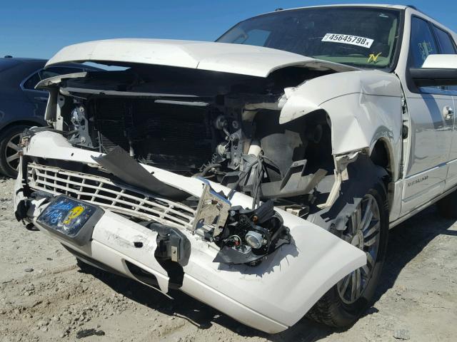 5LMFU27519LJ00205 - 2009 LINCOLN NAVIGATOR Biały zdjęcie 9