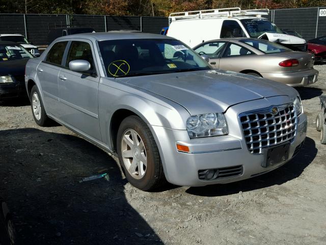 2C3JA53G55H131603 - 2005 CHRYSLER 300 SILVER photo 1