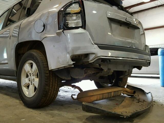 1C4NJCBA9FD313687 - 2015 JEEP COMPASS SP 灰色 照片 9