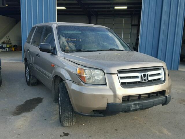 5FNYF18147B025497 - 2007 HONDA PILOT LX GOLD photo 1