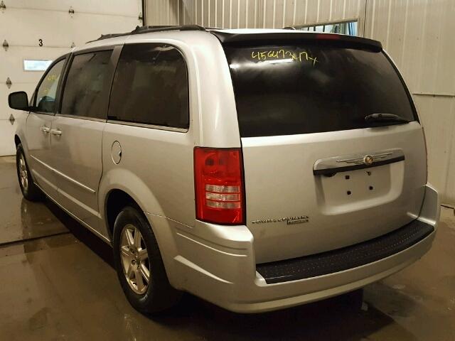 2A8HR54P68R116584 - 2008 CHRYSLER TOWN & COU SILVER photo 3