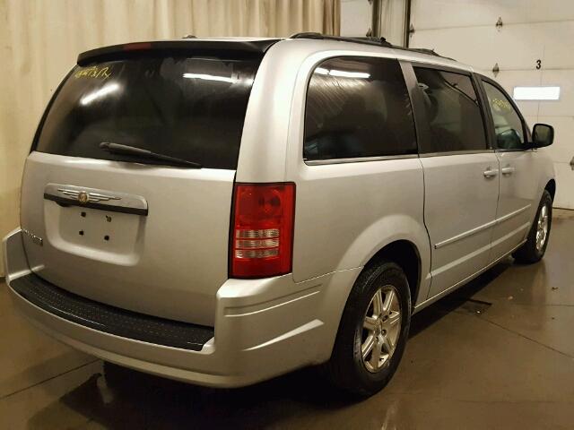 2A8HR54P68R116584 - 2008 CHRYSLER TOWN & COU SILVER photo 4