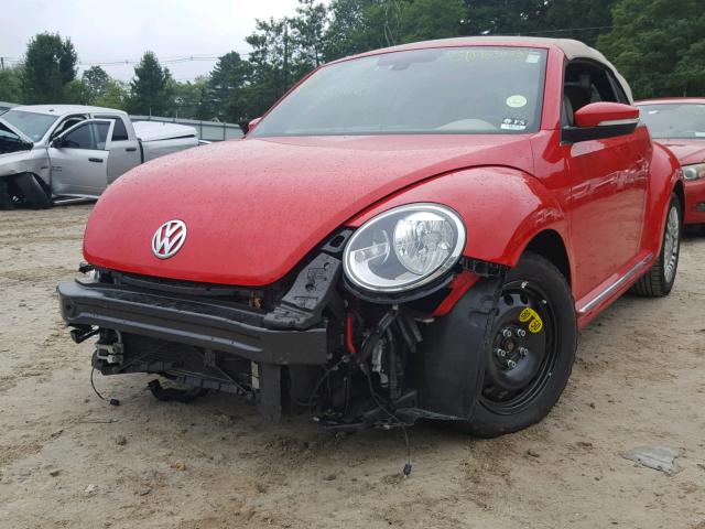 3VW517AT9GM805682 - 2016 VOLKSWAGEN BEETLE S/S RED photo 2