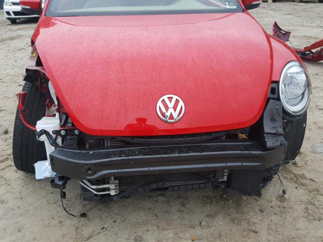 3VW517AT9GM805682 - 2016 VOLKSWAGEN BEETLE S/S RED photo 9