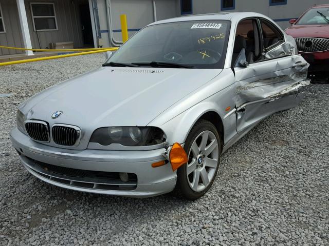 WBABN33411JW56582 - 2001 BMW 325 CI GRAY photo 2