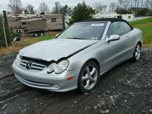 WDBTK65GX5T055334 - 2005 MERCEDES-BENZ CLK 320 SILVER photo 2