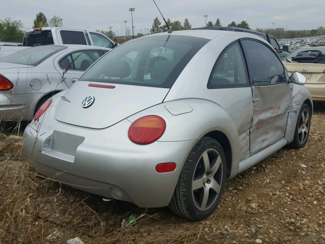 3VWCA21C0XM457507 - 1999 VOLKSWAGEN NEW BEETLE 银色 照片 4