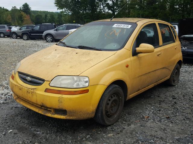 KL1TD62694B249081 - 2004 CHEVROLET AVEO YELLOW photo 2