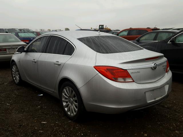 W04GN5EC2B1109633 - 2011 BUICK REGAL CXL SILVER photo 3