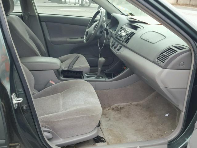 JTDBE32K630234819 - 2003 TOYOTA CAMRY LE GREEN photo 5