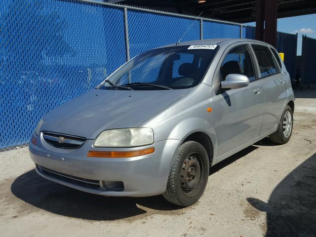 KL1TD66637B695175 - 2007 CHEVROLET AVEO BASE SILVER photo 2