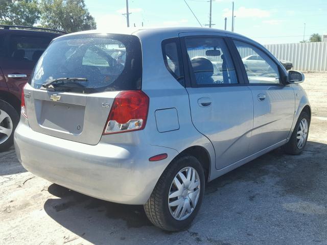 KL1TD66637B695175 - 2007 CHEVROLET AVEO BASE 银色 照片 4