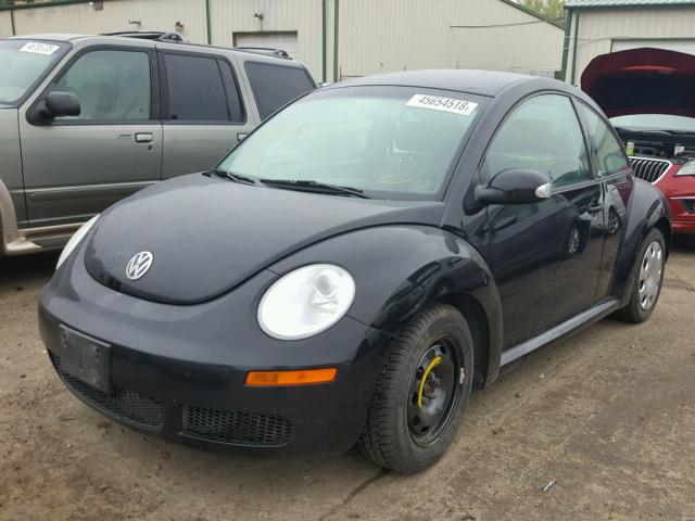 3VWPW3AG3AM021110 - 2010 VOLKSWAGEN NEW BEETLE Qara foto 2