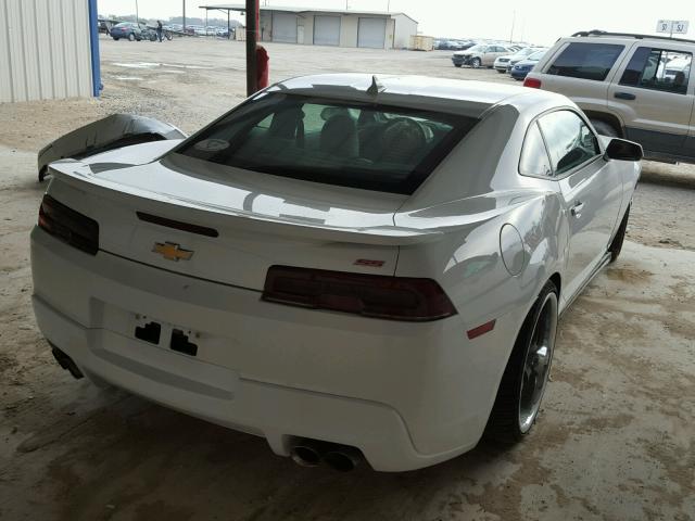 2G1FG1EW7F9105327 - 2015 CHEVROLET CAMARO SS Blanco foto 4