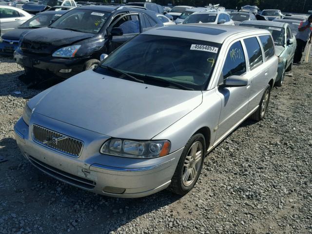 YV1SW592X61534046 - 2006 VOLVO V70 SILVER photo 2