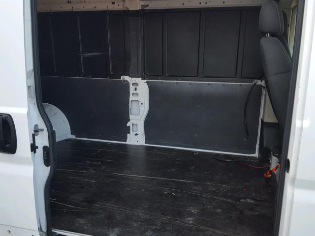 3C6URVJG0GE112239 - 2016 RAM PROMASTER 白色 照片 6