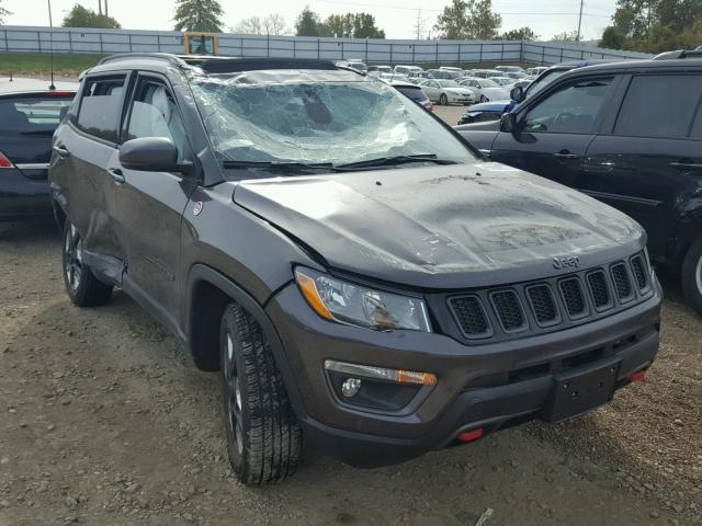 3C4NJDDB8HT630627 - 2017 JEEP COMPASS TR CHARCOAL photo 1