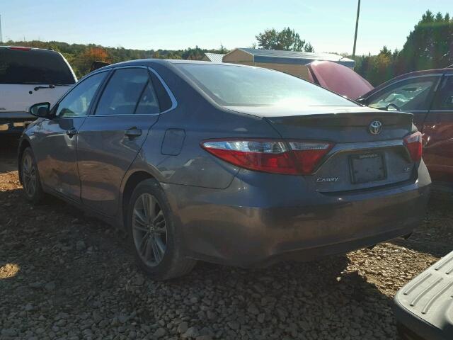 4T1BF1FK6FU910545 - 2015 TOYOTA CAMRY LE GRAY photo 3