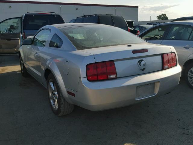 1ZVHT80N995134510 - 2009 FORD MUSTANG SILVER photo 3