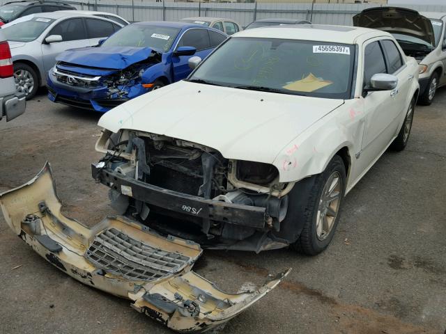 2C3JA63H55H539548 - 2005 CHRYSLER 300C WHITE photo 2