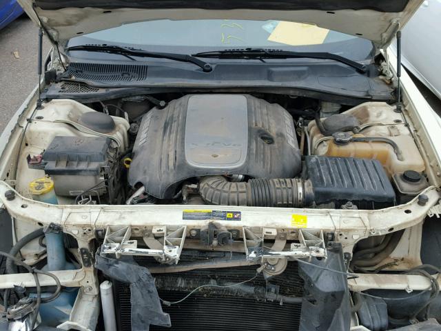 2C3JA63H55H539548 - 2005 CHRYSLER 300C WHITE photo 7