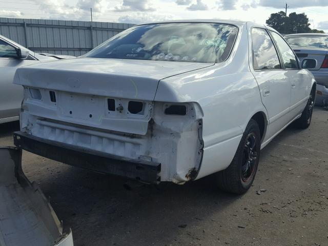 4T1BG22K8YU755556 - 2000 TOYOTA CAMRY WHITE photo 4