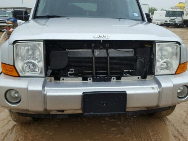 1J8HH48K28C220414 - 2008 JEEP COMMANDER Gümüş foto 9
