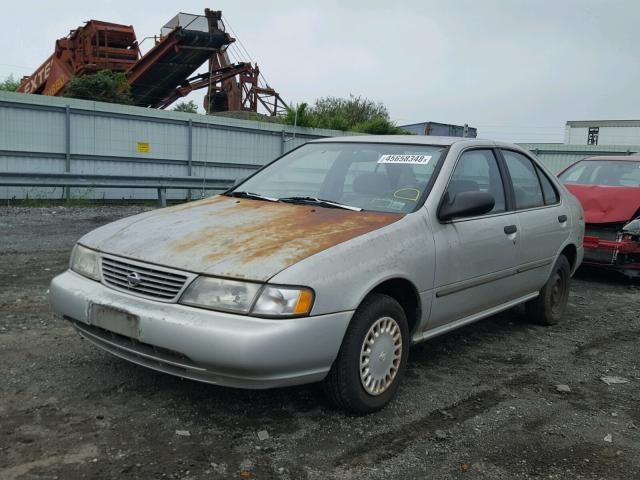 3N1AB41D3TL028330 - 1996 NISSAN SENTRA XE SILVER photo 2