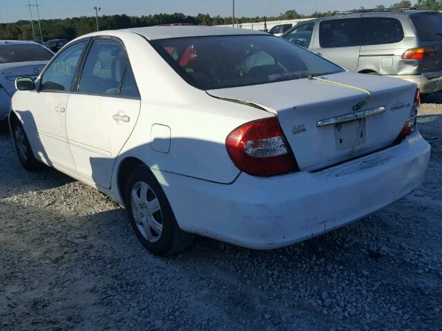 4T1BE32K32U506553 - 2002 TOYOTA CAMRY LE 白色 照片 3