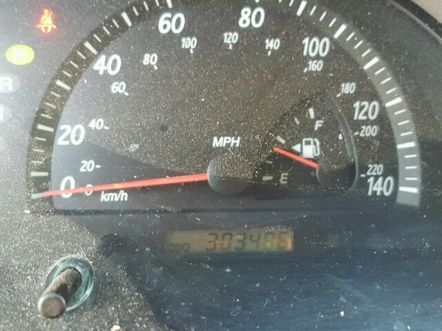 4T1BE32K32U506553 - 2002 TOYOTA CAMRY LE 白色 照片 8