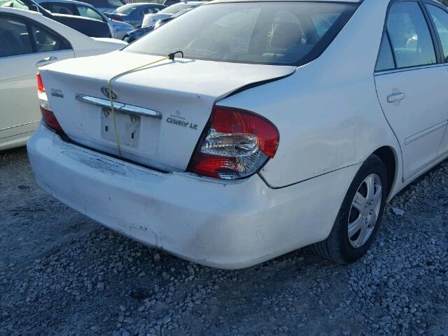 4T1BE32K32U506553 - 2002 TOYOTA CAMRY LE 白色 照片 9