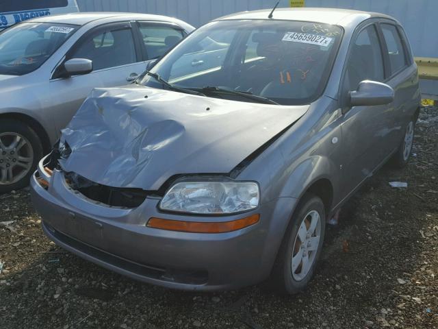 KL1TD66698B009383 - 2008 CHEVROLET AVEO BASE SILVER photo 2