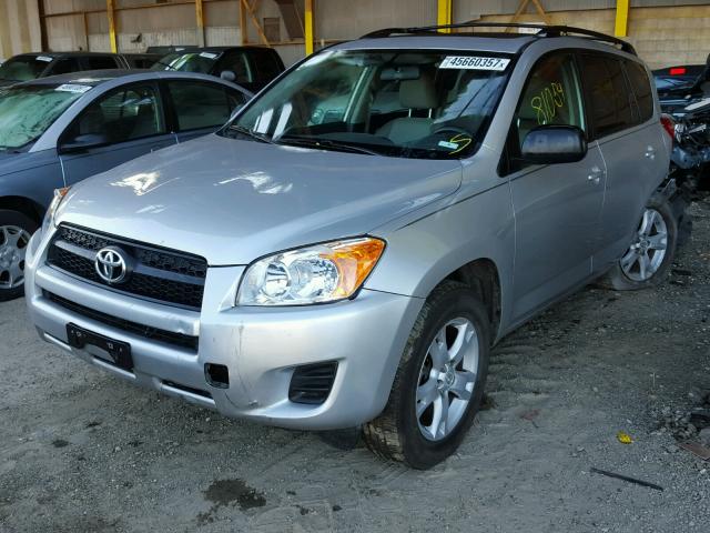 2T3BF4DV1CW254496 - 2012 TOYOTA RAV4 SILVER photo 2